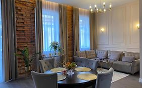 Old Town Apartment